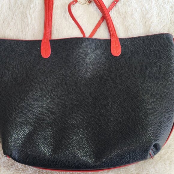 BCBG Paris reversible tote with crossbody bag - Picture 6 of 8